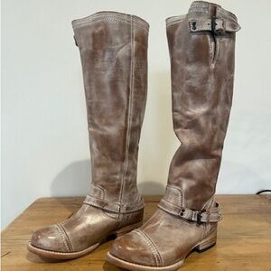 Meet your Posher, Britney